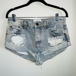 *EUC* One Teaspoon Distressed Denim Shorts Bandits Size 26